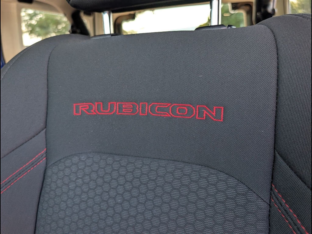 Used 2019 Ocean Blue Metallic Clear Coat Jeep Rubicon image 32