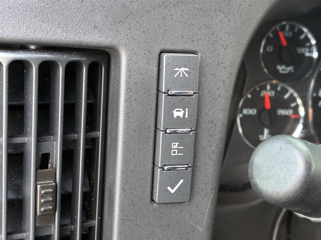 Used 2025 Summit White Chevrolet 2500 image 32