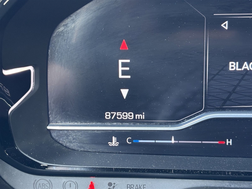 Used 2023 Midnight Blue Metallic GMC Denali image 32