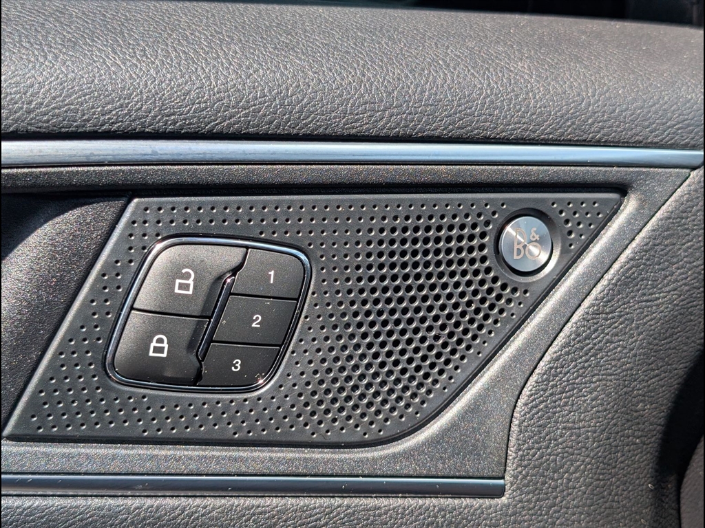 Used 2020 Agate Black Ford ST image 32