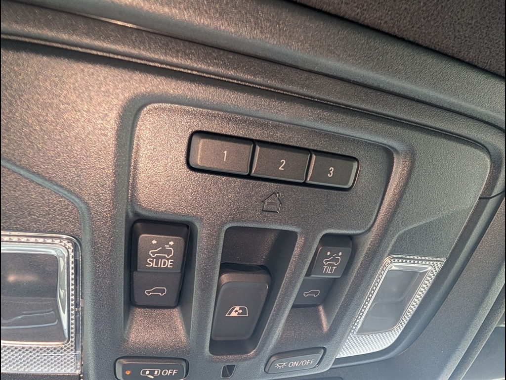 Used 2026 Onyx Black GMC AT4X image 32