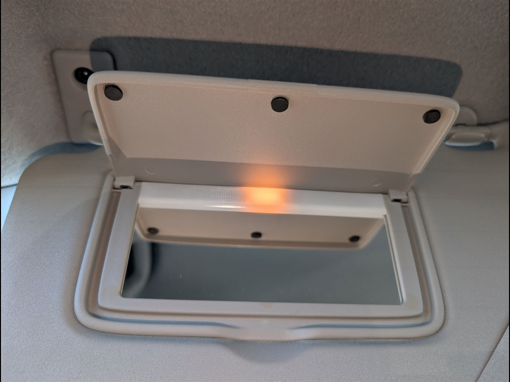 Used 2022 Scarlet Ember Tintcoat Nissan SV image 32