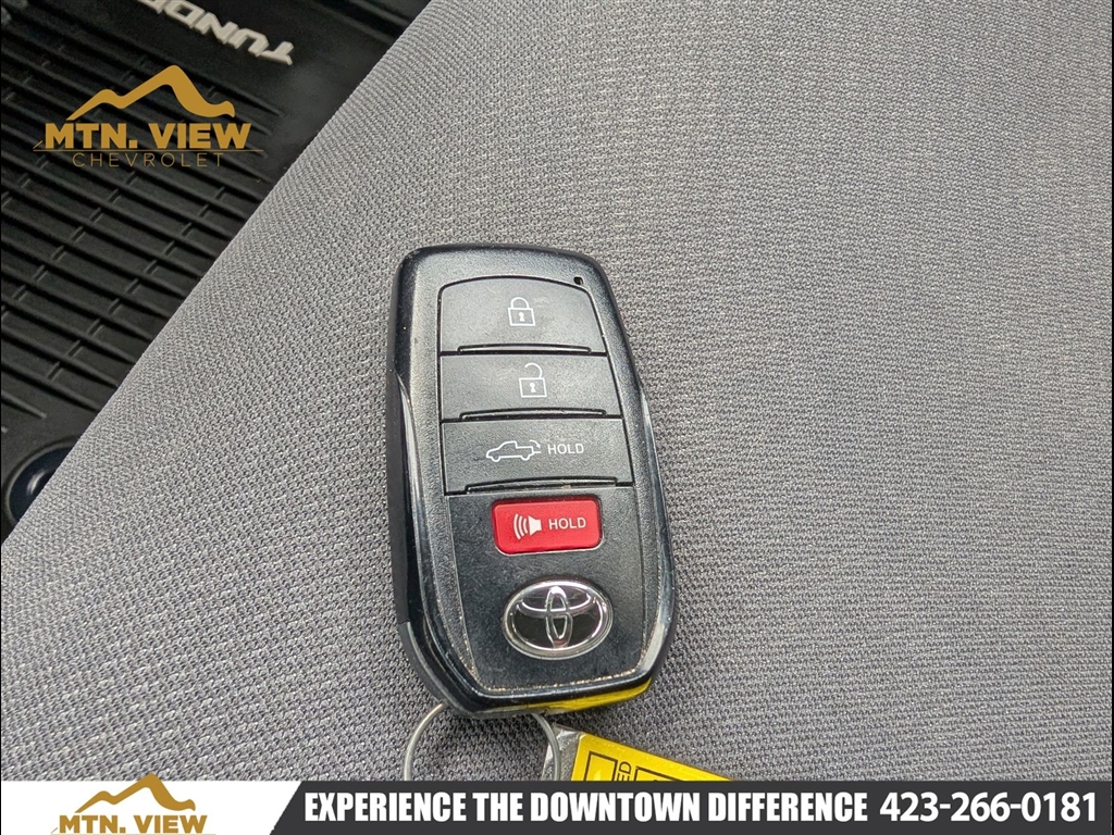 Used 2022 White Toyota SR5 image 32