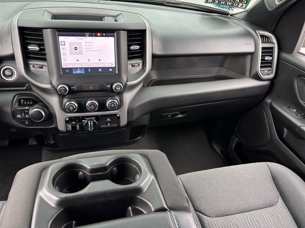 Used 2024 Granite Crystal Metallic Clear Coat RAM Tradesman image 33