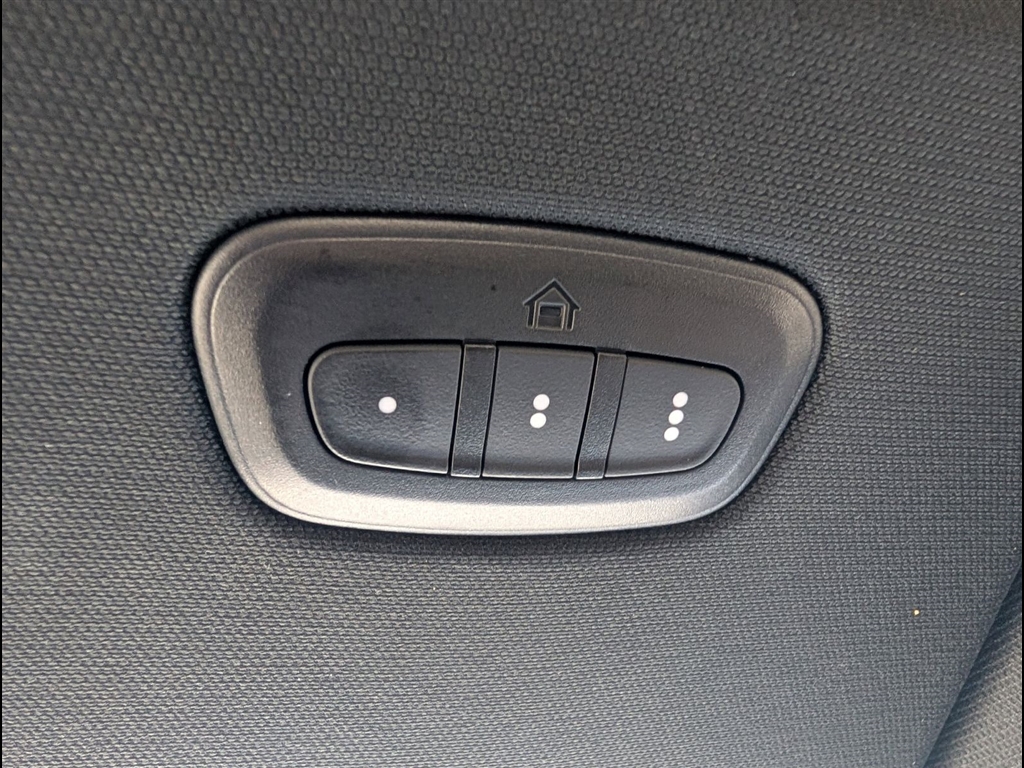 Used 2022 Diamond Black Crystal Pearl Coat RAM Big Horn image 33