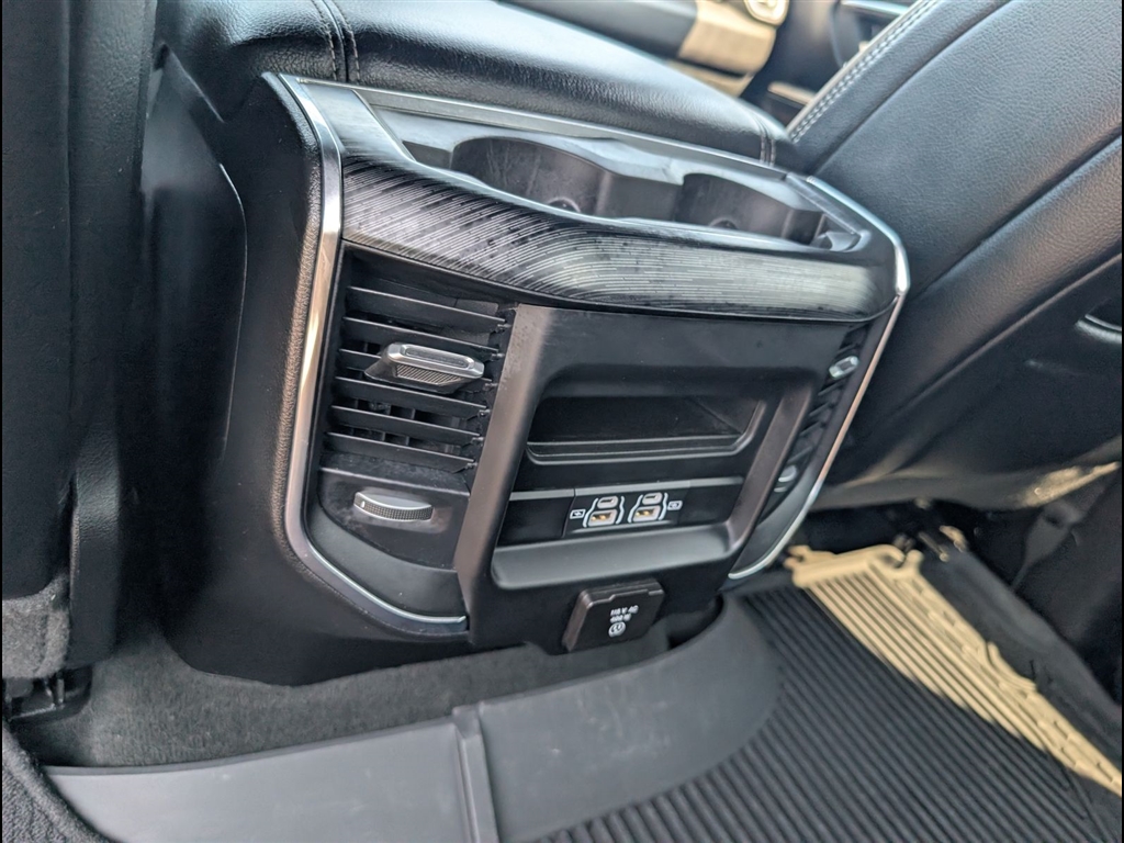 Used 2024 Diamond Black Crystal Pearl Coat RAM Laramie image 33