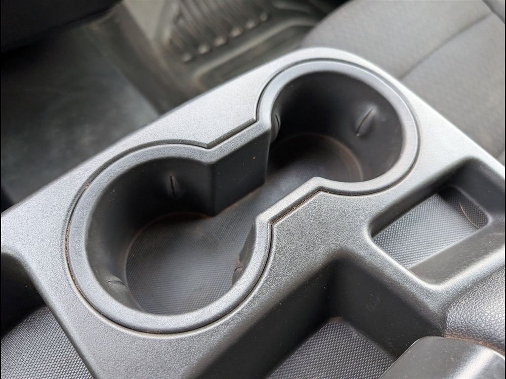 Used 2024 Summit White Chevrolet LT image 33