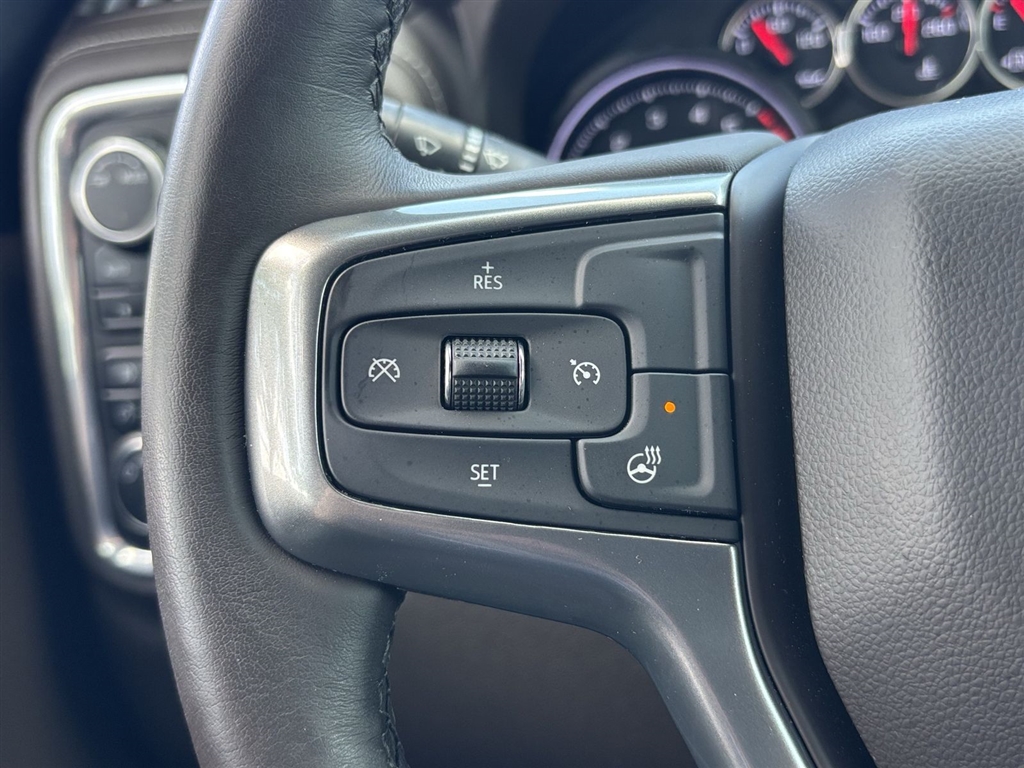 Used 2022 Summit White Chevrolet RST image 33