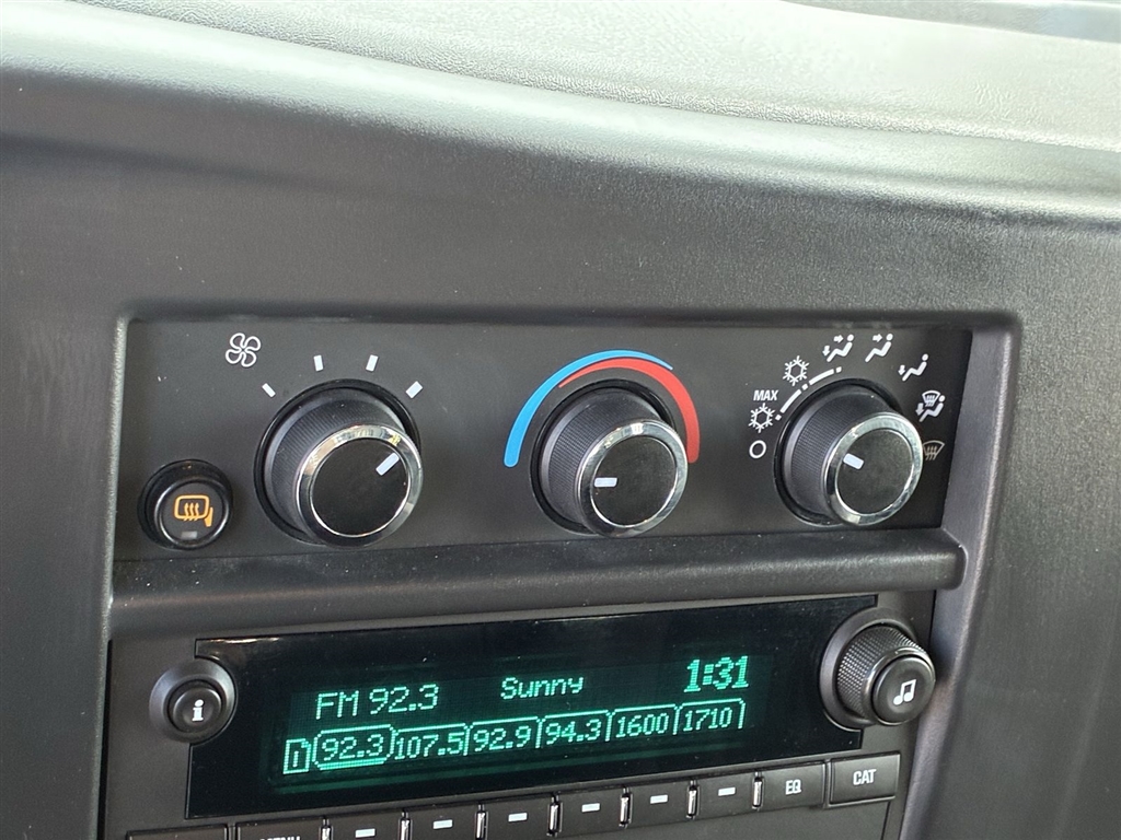Used 2025 Summit White Chevrolet 2500 image 33