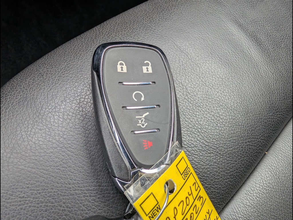 Used 2023 Summit White Chevrolet LT Leather image 33