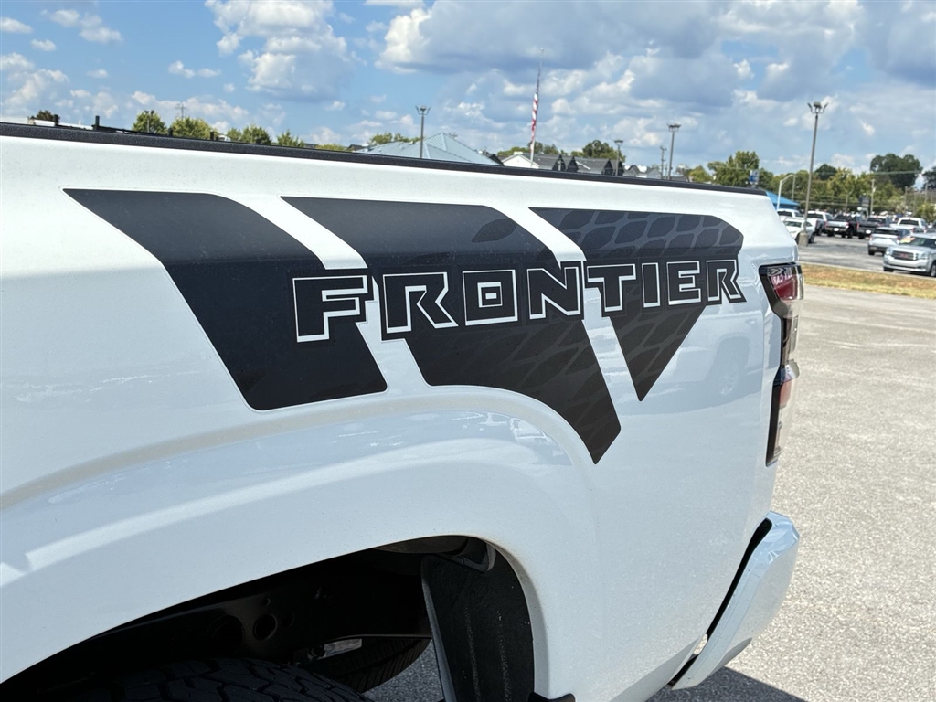 Used 2023 Glacier White Nissan SV image 33