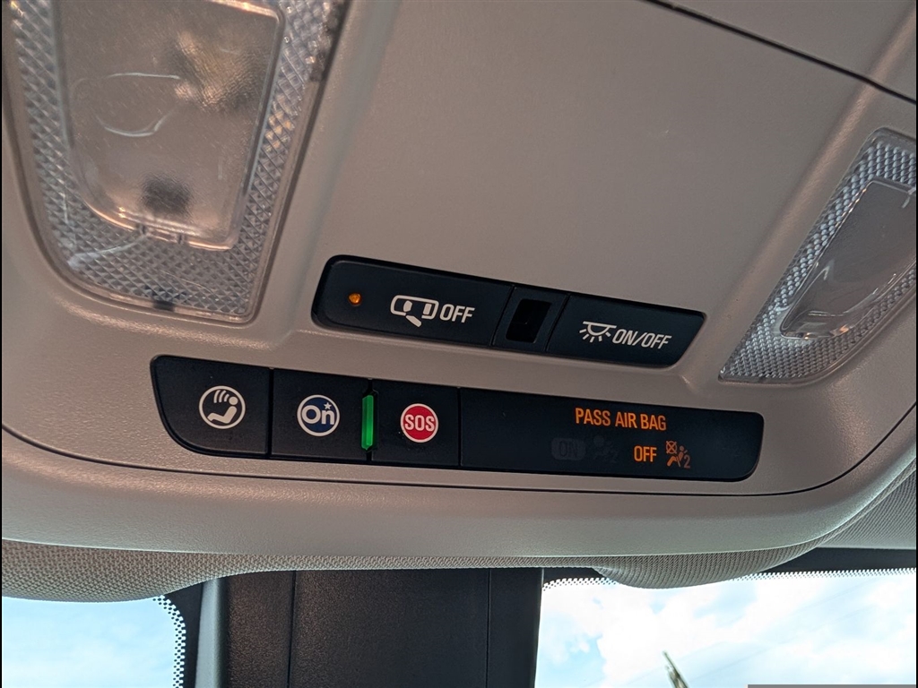 Used 2020 Silver Ice Metallic Chevrolet LT image 33