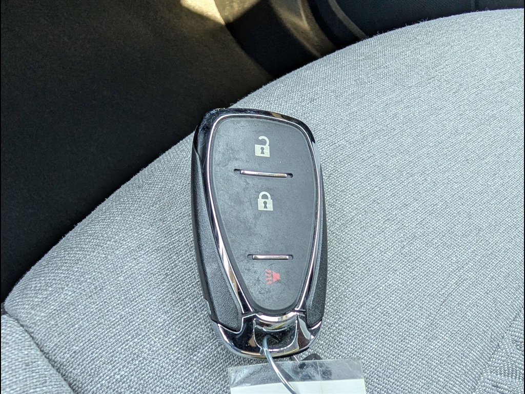 Used 2022 Iron Gray Metallic Chevrolet LT image 33