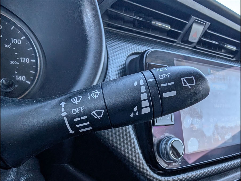 Used 2022 Scarlet Ember Tintcoat Nissan SV image 33