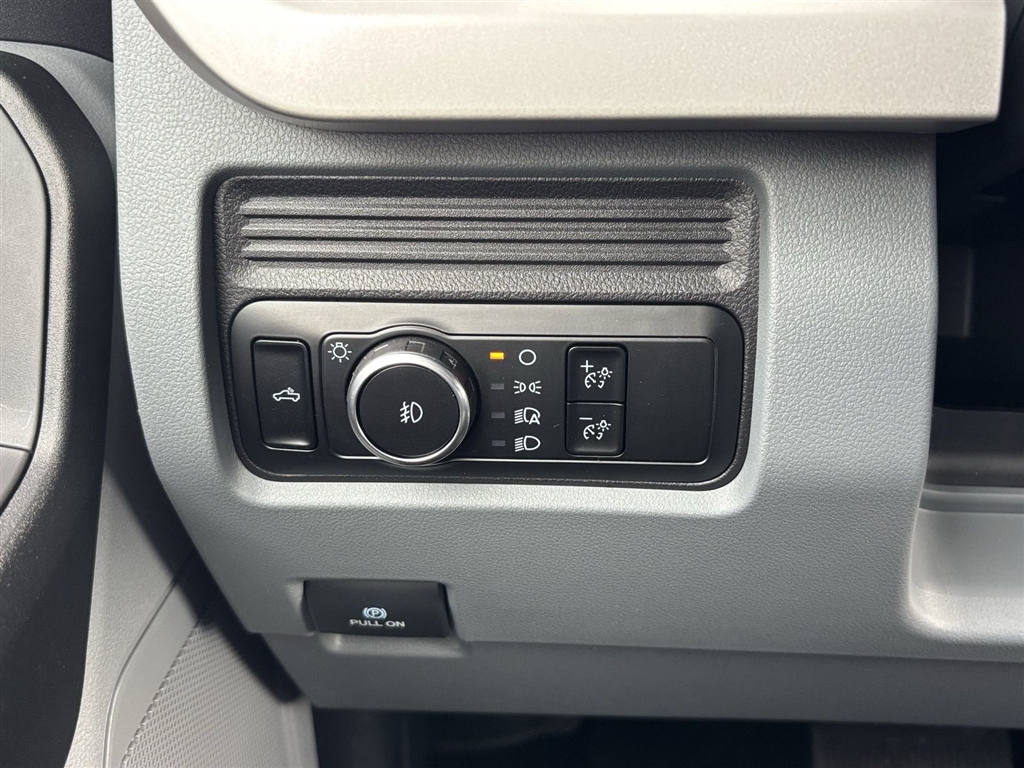 Used 2024 Oxford White Ford XL image 34