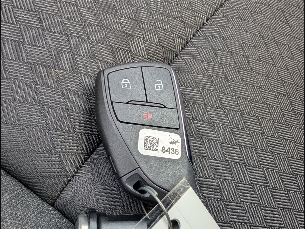 Used 2024 Summit White Chevrolet LT image 34