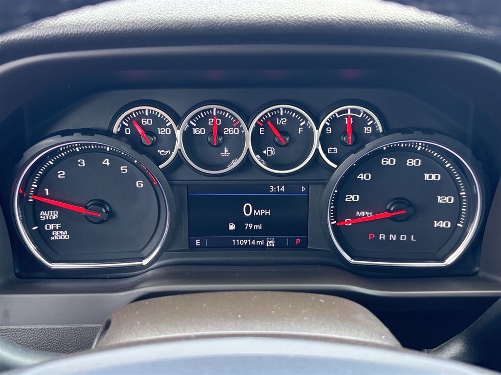 Used 2022 Summit White Chevrolet RST image 34