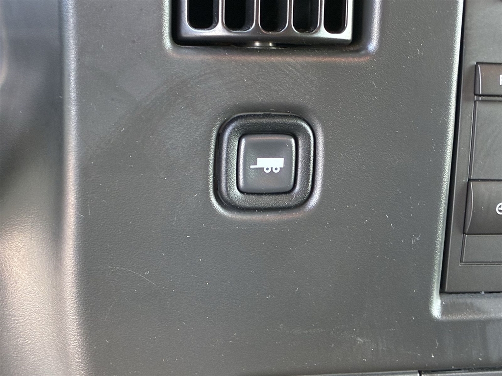 Used 2025 Summit White Chevrolet 2500 image 34
