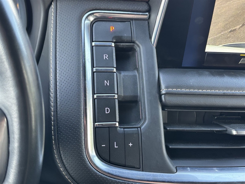 Used 2023 Summit White Chevrolet Premier image 34