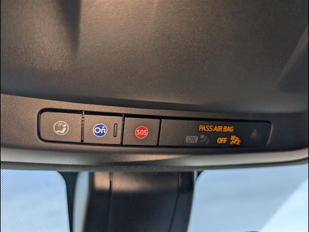 Used 2021 Shadow Gray Metallic Chevrolet Premier image 34