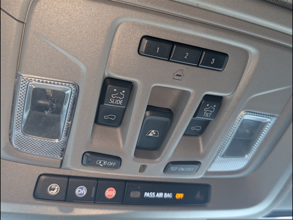 Used 2023 Sterling Metallic GMC SLT image 34