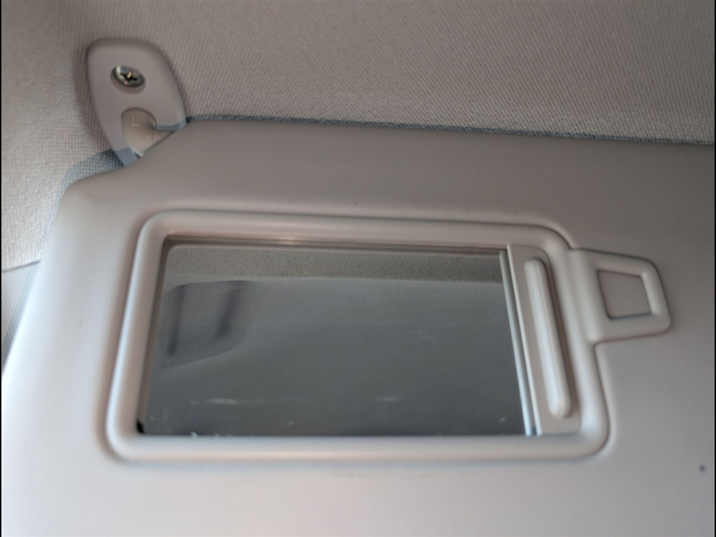 Used 2020 Snow White Pearl Kia LX image 34