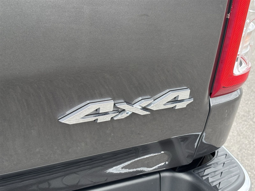 Used 2024 Granite Crystal Metallic Clear Coat RAM Tradesman image 35