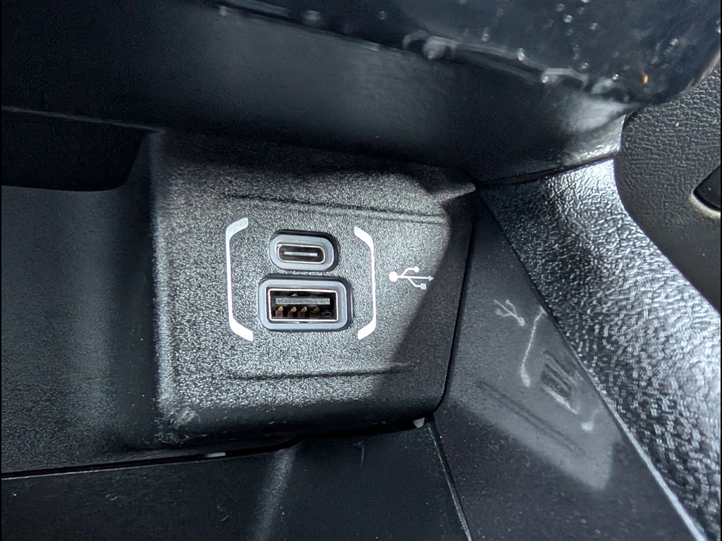 Used 2024 Bright White Clear Coat Jeep Latitude image 35