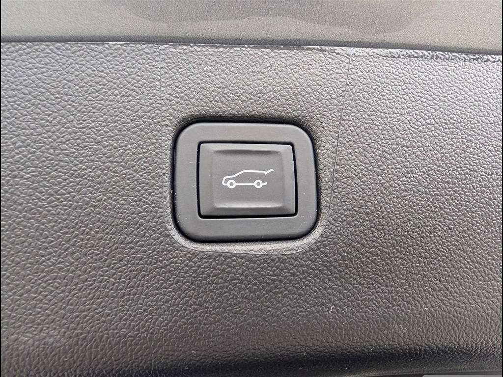 Used 2025 Sterling Gray Metallic Chevrolet RS image 35