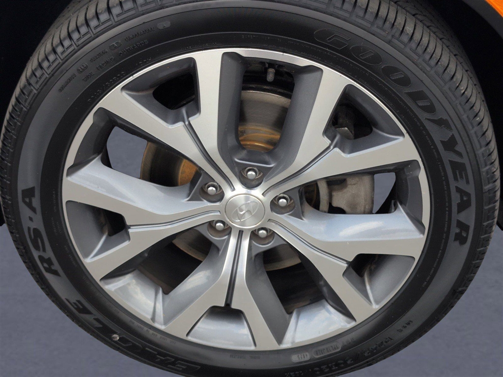 Used 2021 Hyper White Hyundai SEL image 35