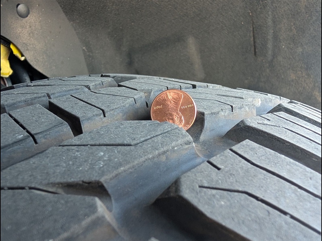 Used 2025 Carbonized Gray Ford XLT image 36