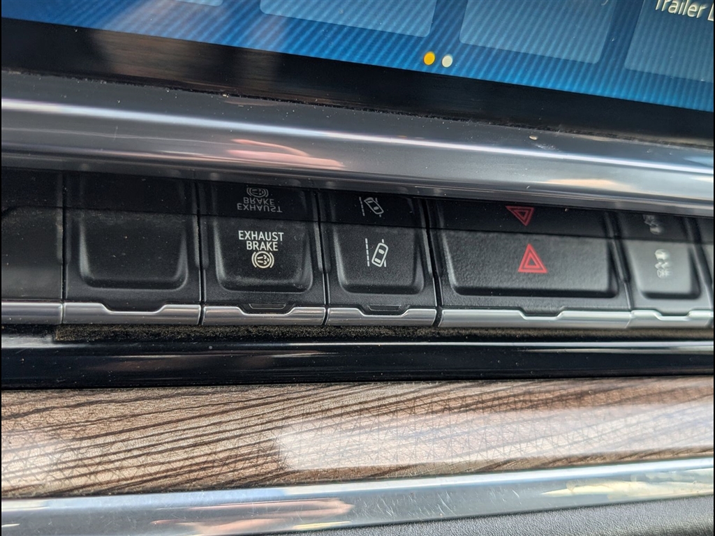 Used 2024 Summit White Chevrolet LT image 36