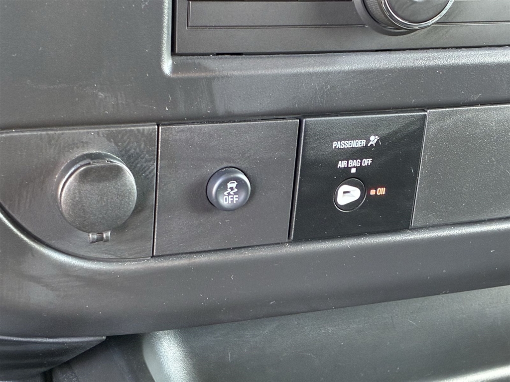 Used 2025 Summit White Chevrolet 2500 image 36