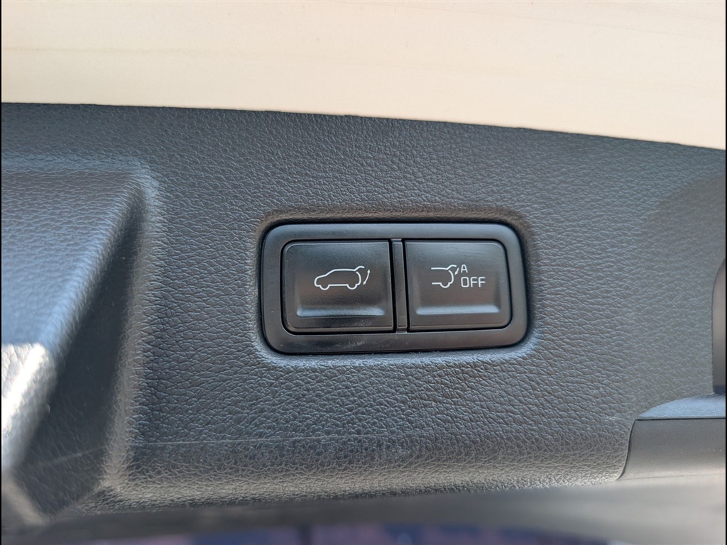 Used 2023 Glacial White Pearl Kia SX image 36