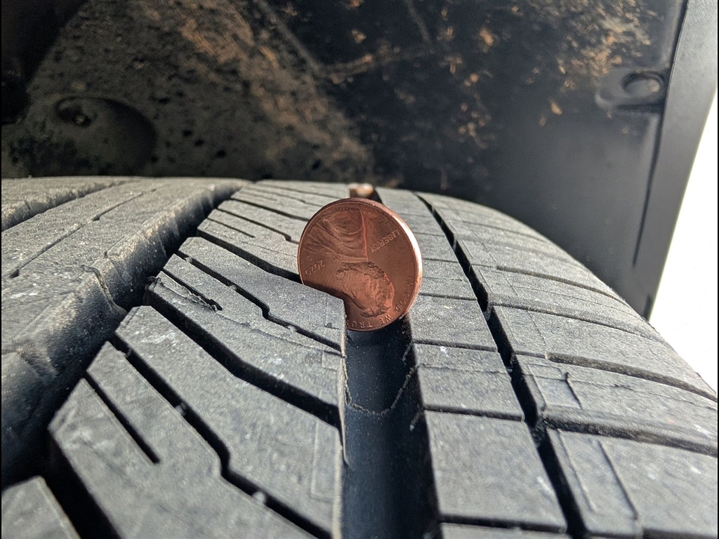 Used 2021 Hyper White Hyundai SEL image 36