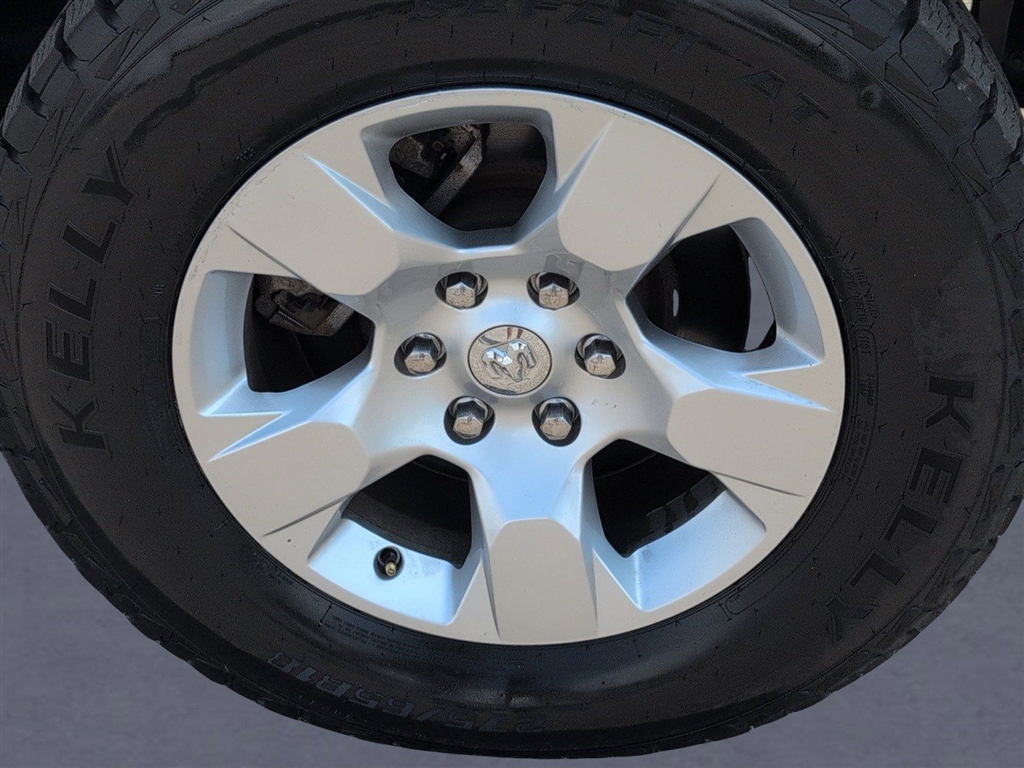 Used 2022 Diamond Black Crystal Pearl Coat RAM Big Horn image 37