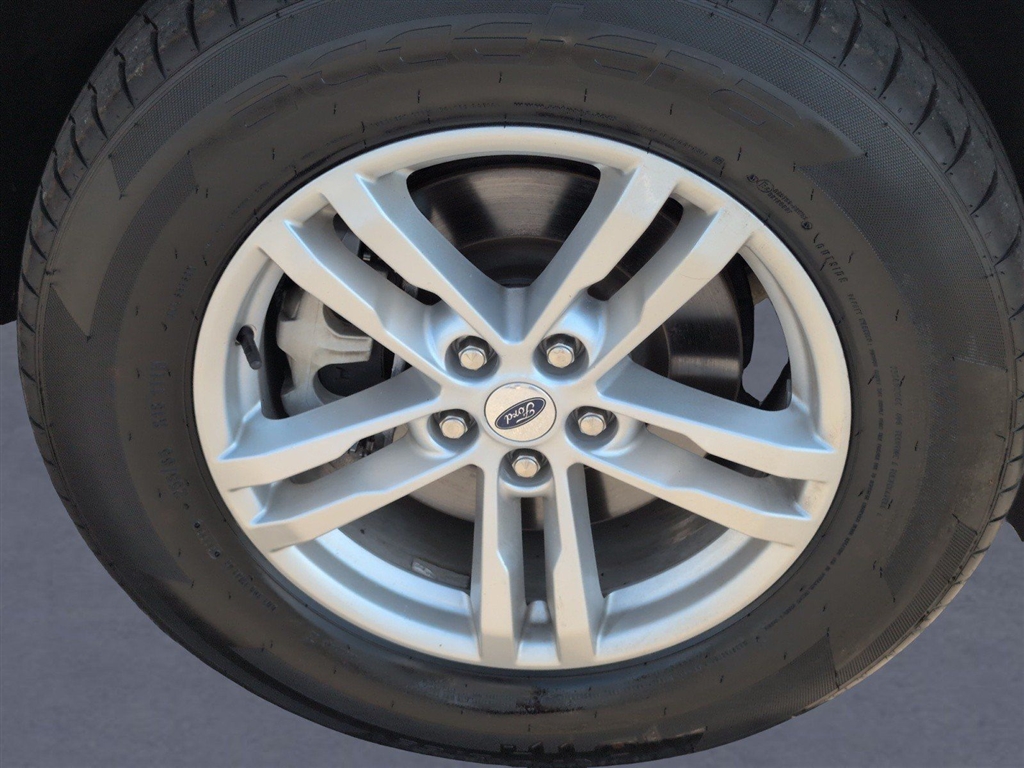 Used 2023 Agate Black Ford XLT image 37