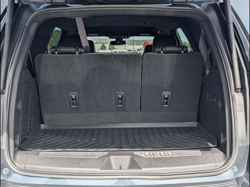 Used 2021 Shadow Gray Metallic Chevrolet Premier image 37