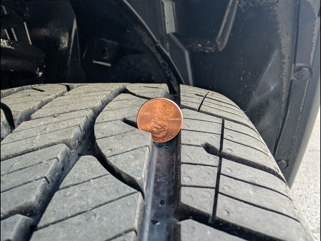 Used 2018 Diamond Black Crystal Pearl Coat Jeep Limited image 37