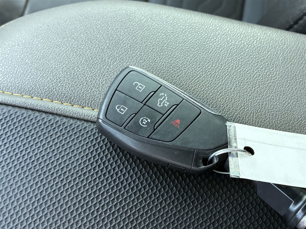 Used 2023 Black Chevrolet ZR2 image 37