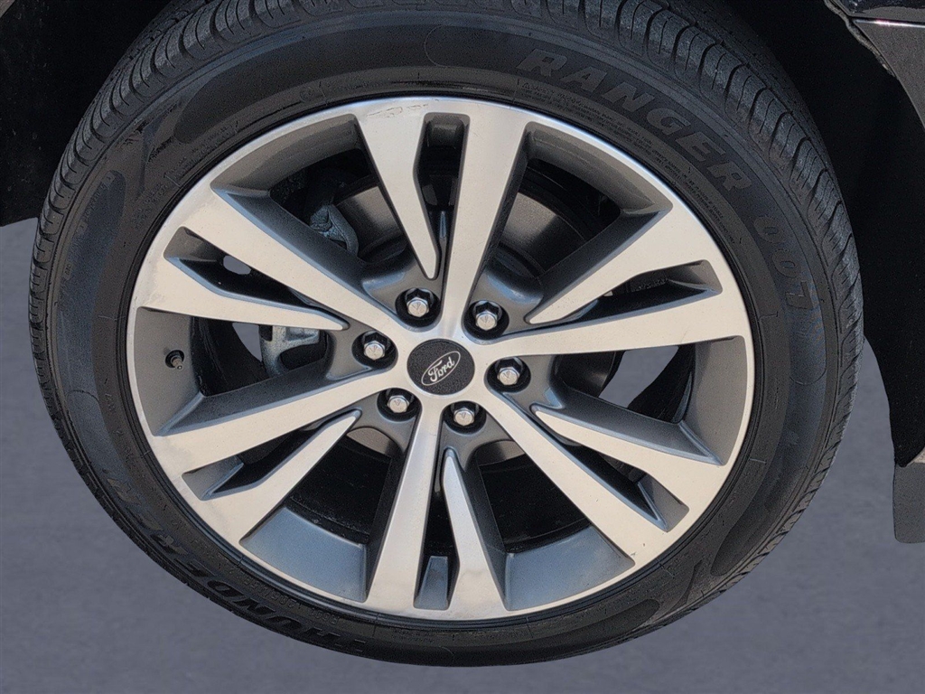 Used 2020 Agate Black Ford Platinum image 38