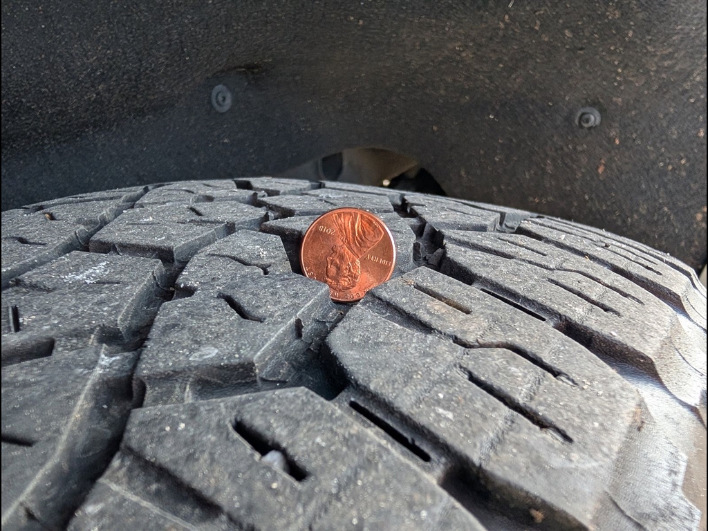 Used 2024 Sterling Gray Metallic Chevrolet High Country image 38