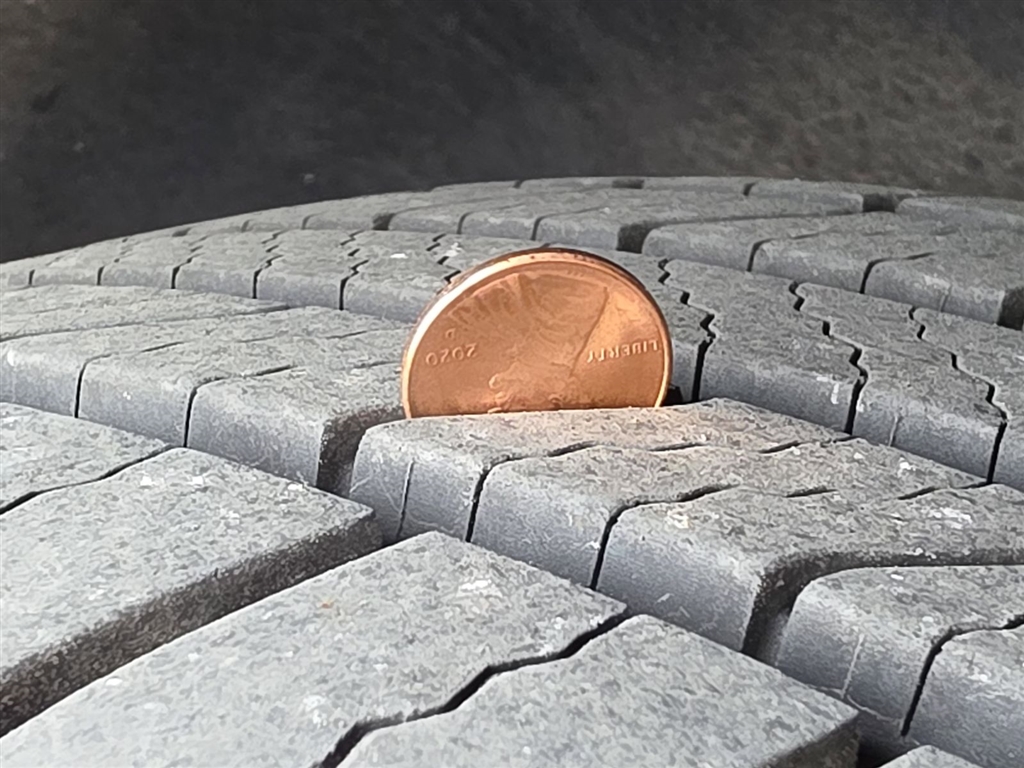 Used 2022 Autumn Green Metallic Subaru Limited image 38