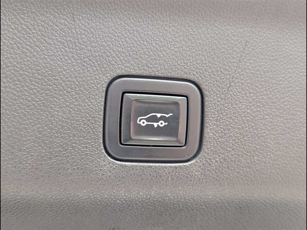 Used 2021 Shadow Gray Metallic Chevrolet Premier image 39