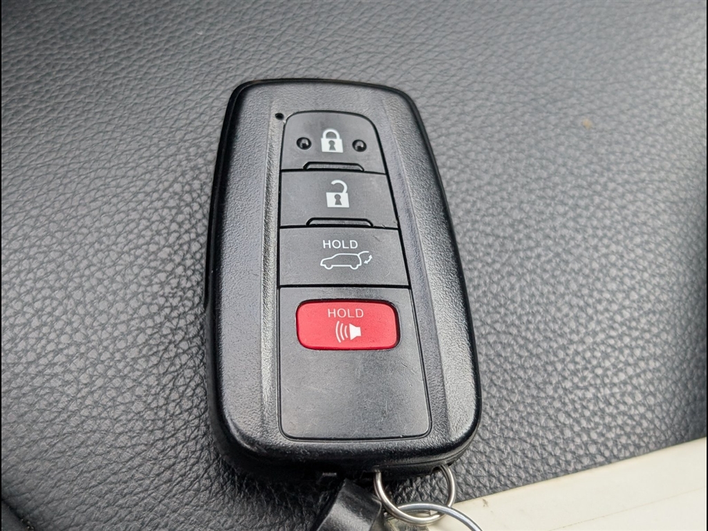 Used 2022 Magnetic Gray Metallic Toyota XLE image 39