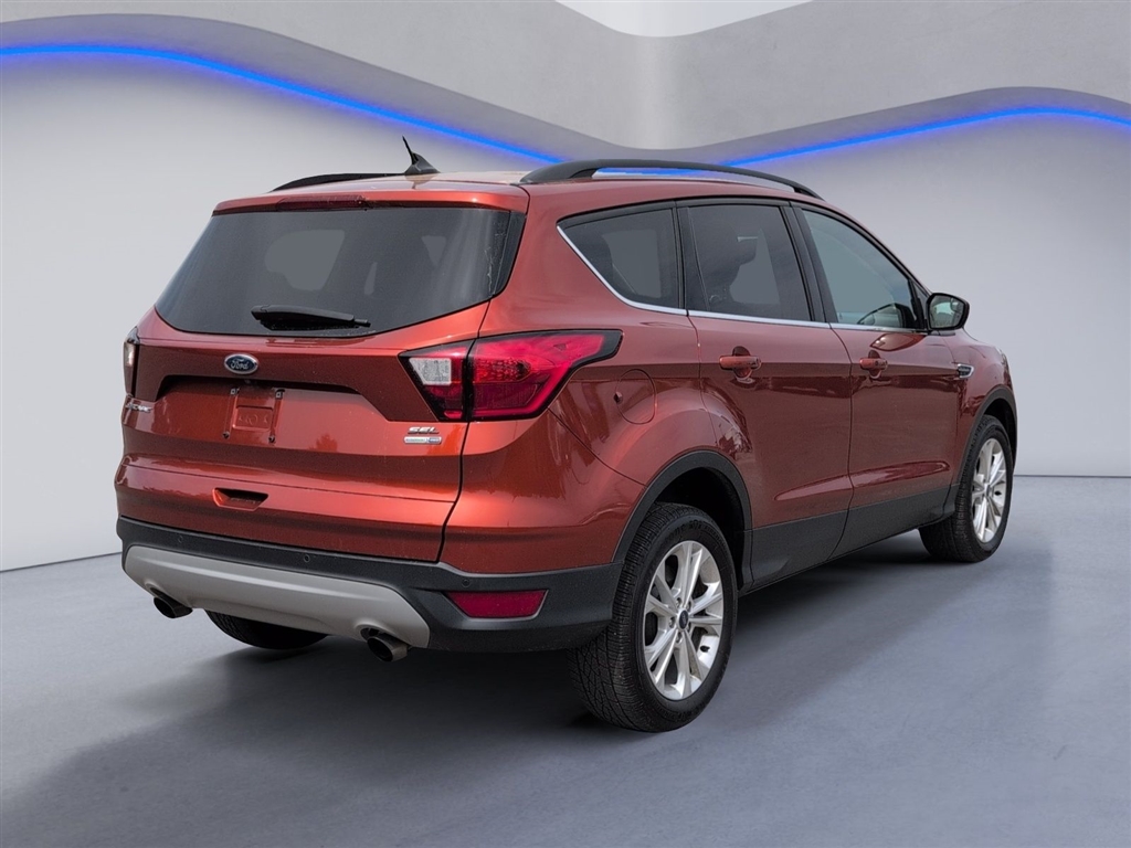 Used 2019 Sedona Orange Ford SEL image 3