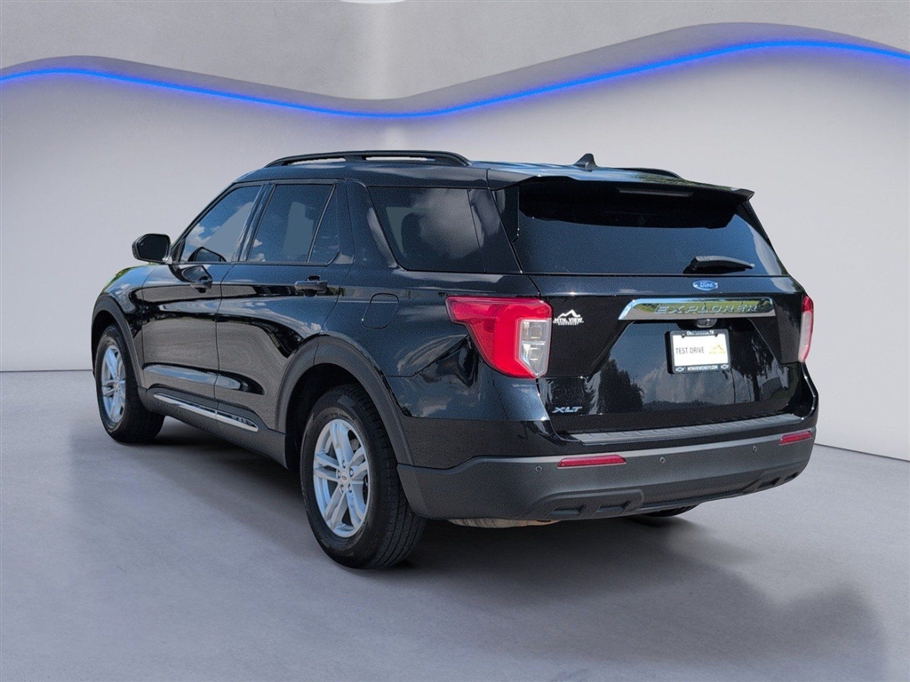 Used 2023 Agate Black Ford XLT image 3