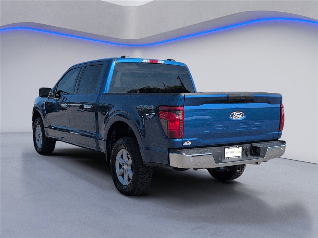 Used 2025 Atlas Blue Ford XLT image 3