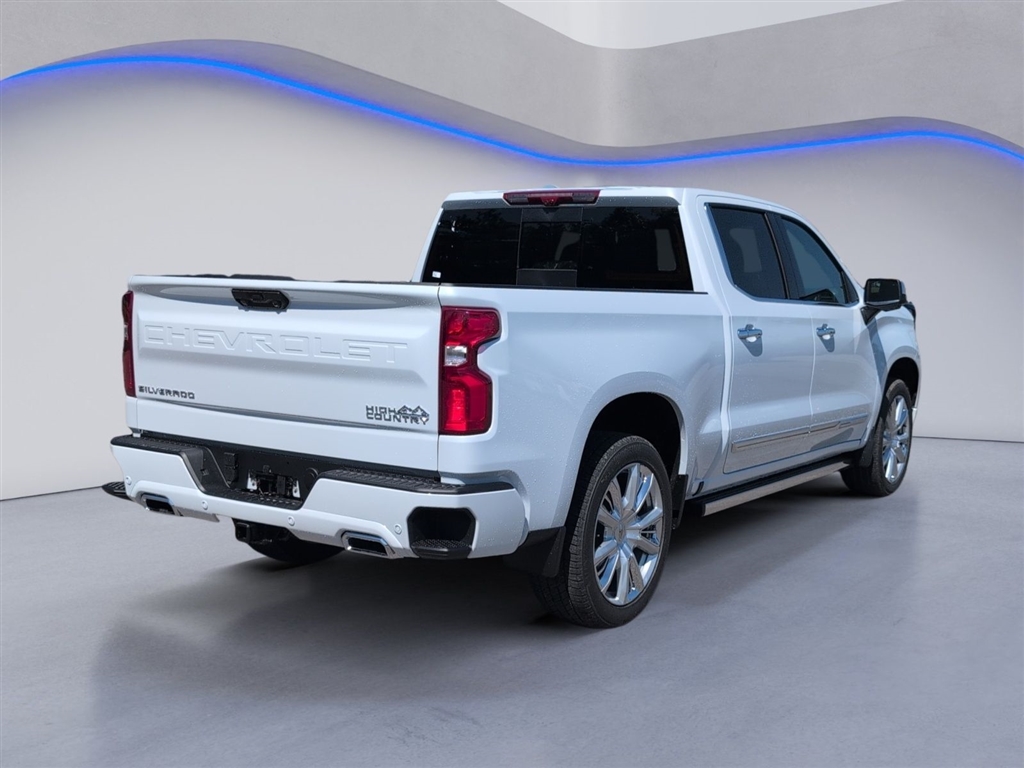 New 2026 Polar White Tricoat Chevrolet High Country image 3