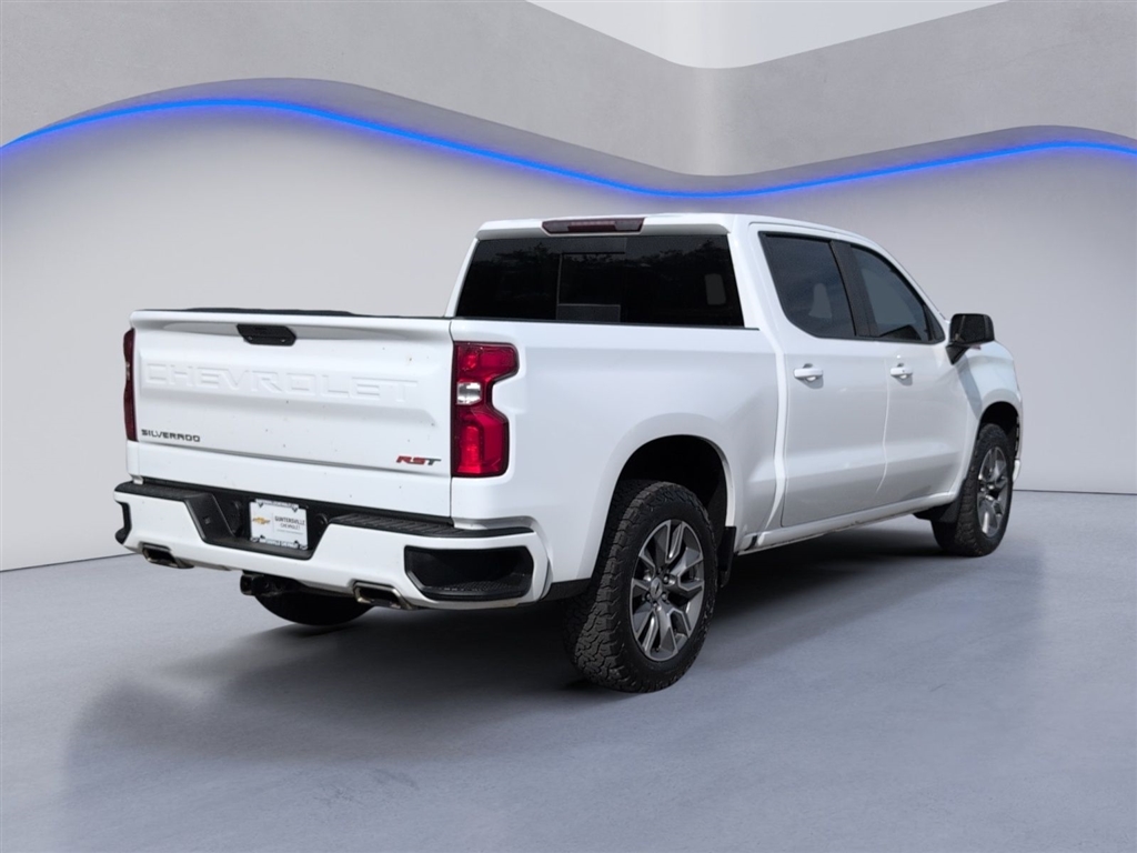 Used 2021 Summit White Chevrolet RST image 3